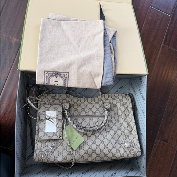 Gucci x Balenciaga Bag NWT & box & dust bag! - Picture 4 of 13